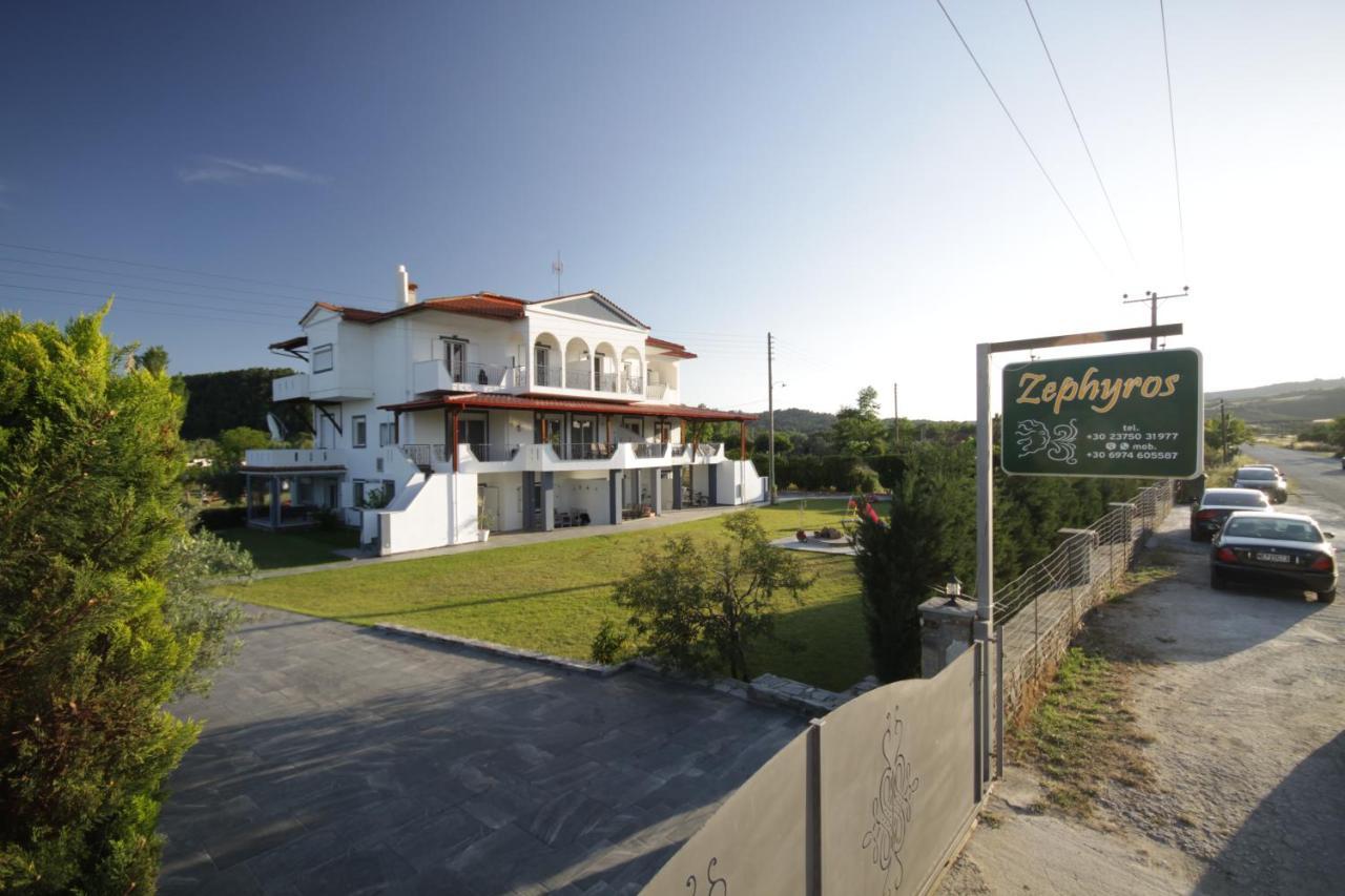 Zephyros Family Apartments 2 Ormos Panagias Exterior photo