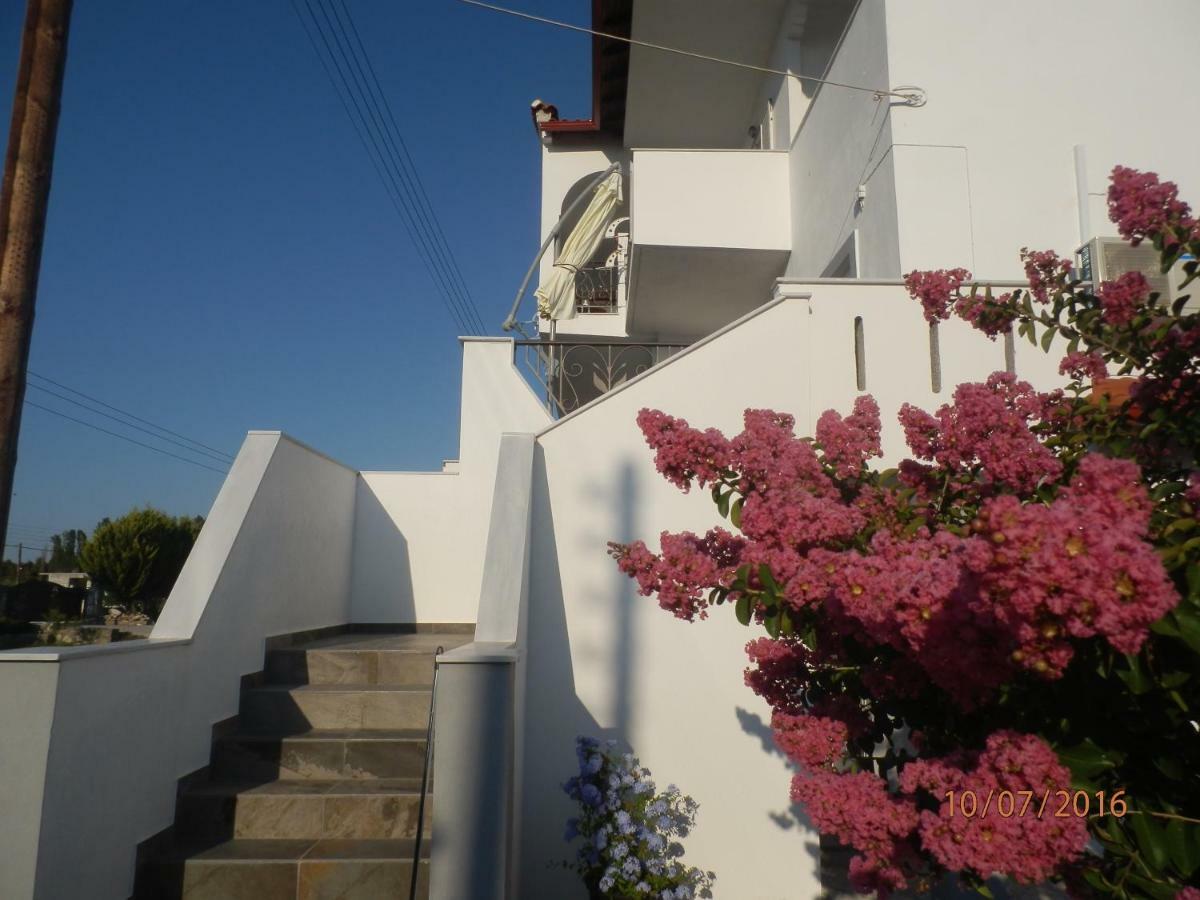 Zephyros Family Apartments 2 Ormos Panagias Exterior photo